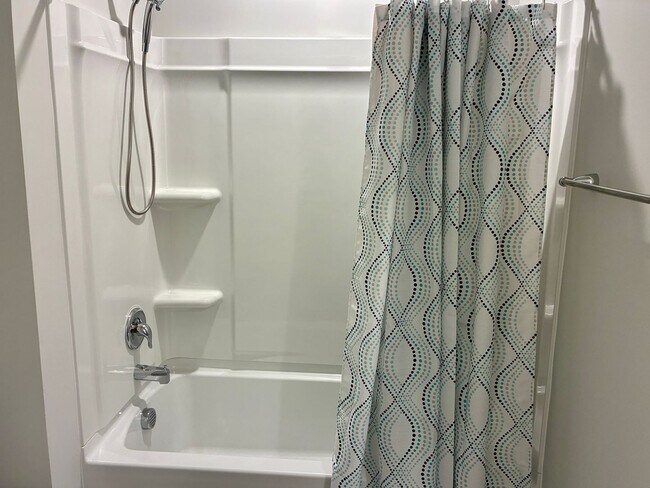 Building Photo - 5 Bedroom 2.5 Bathroom Home in Sunfish Cove in Sunset Beach, NC