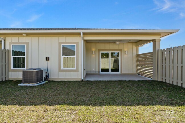 Building Photo - 501 Cotton Creek Dr