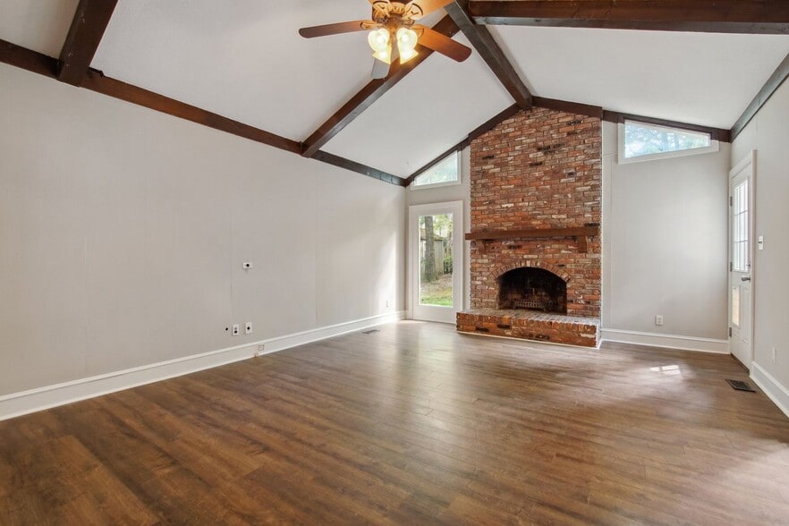 Building Photo - 7445 Deer Track Dr