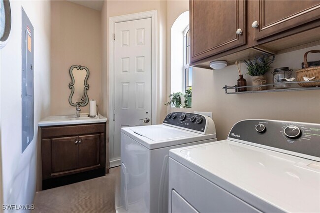 Building Photo - 9550 Ironstone Terrace