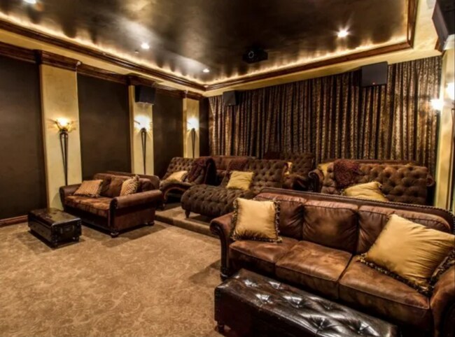 Building Photo - Luxurious Condo in North Orem