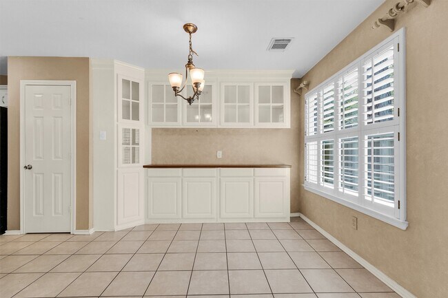 Building Photo - 31 N Walden Elms Cir