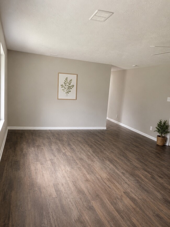 Building Photo - 103 Fagan Cir