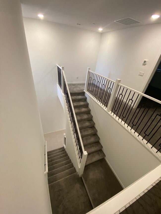 Building Photo - AMERICANA Property Mgmt - New Modern 3 beds - 2 story Townhouse in Inspirada