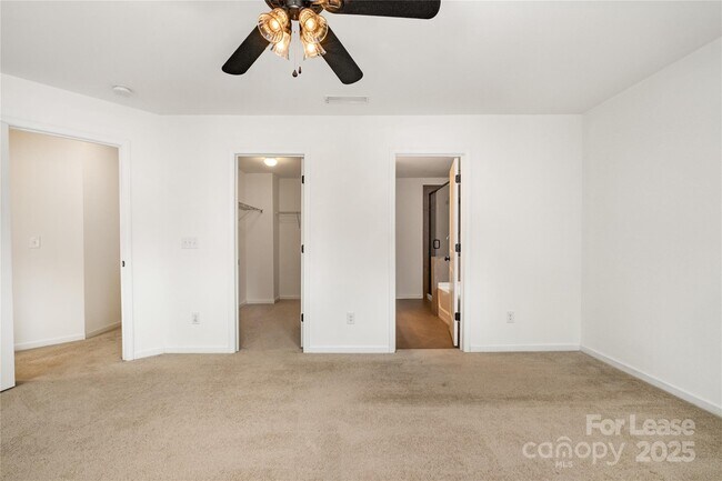 Building Photo - 10327 Snowbell Ct