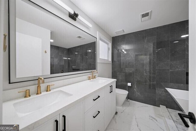 Building Photo - 1364 Rietveld Row NW