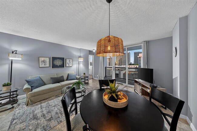 Building Photo - 209 N Fort Lauderdale Beach Blvd