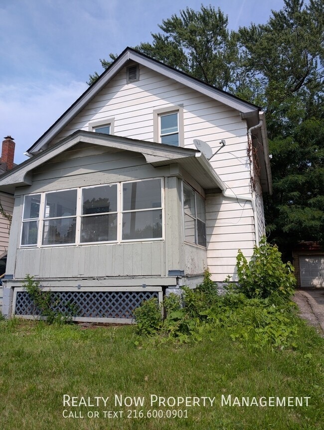 Building Photo - 3709 E 103rd St