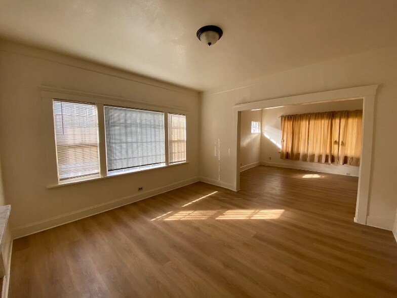 Building Photo - 2314 8th Ave