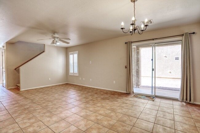 Building Photo - Lovely 3 Bedroom House! Coming Soon!