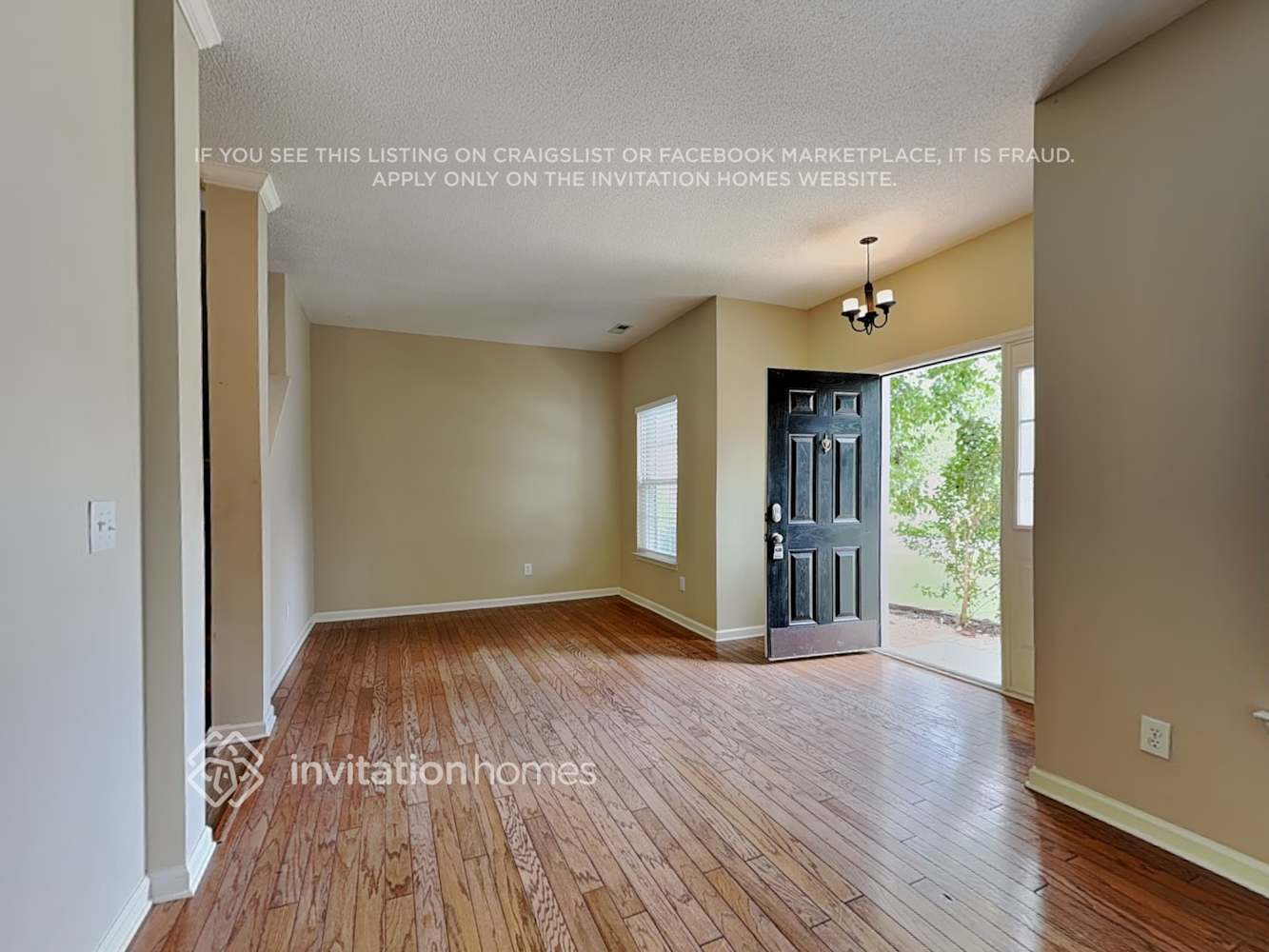 Building Photo - 4 Monarch Way