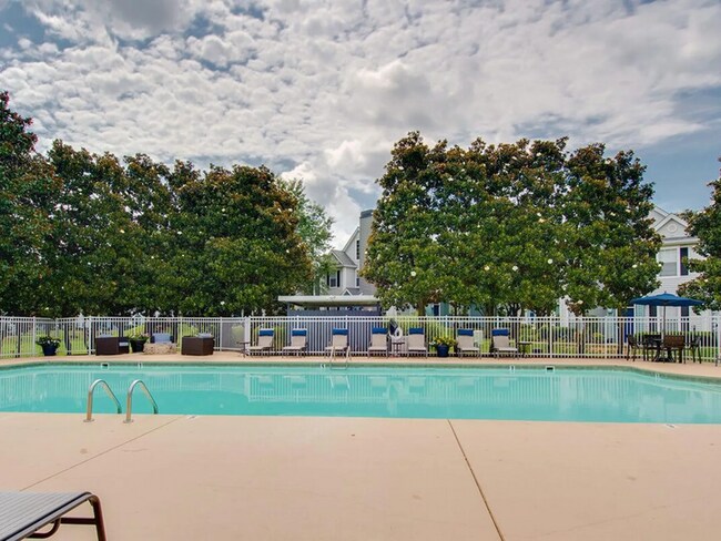 Building Photo - 261 Veterans Pkwy