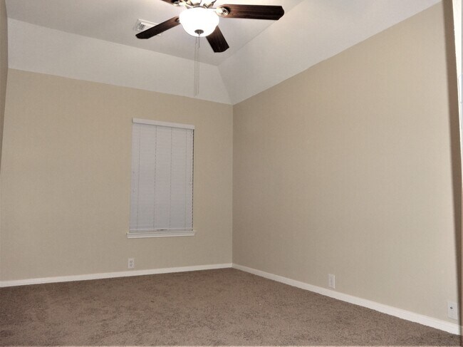 Building Photo - 19902 Cypresswood Springs