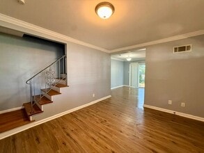 Building Photo - 2705 Laclede Station Rd