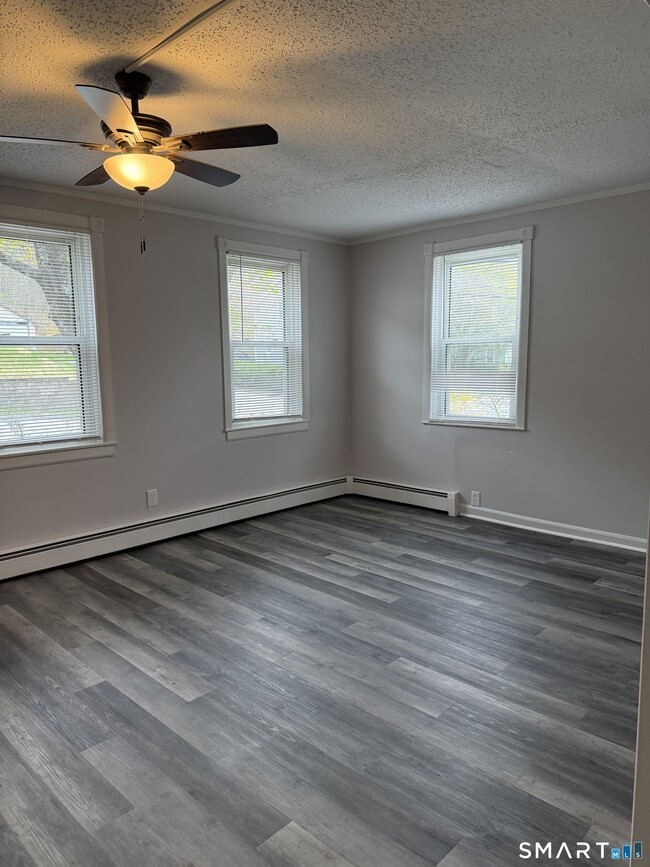 Building Photo - 192 High St