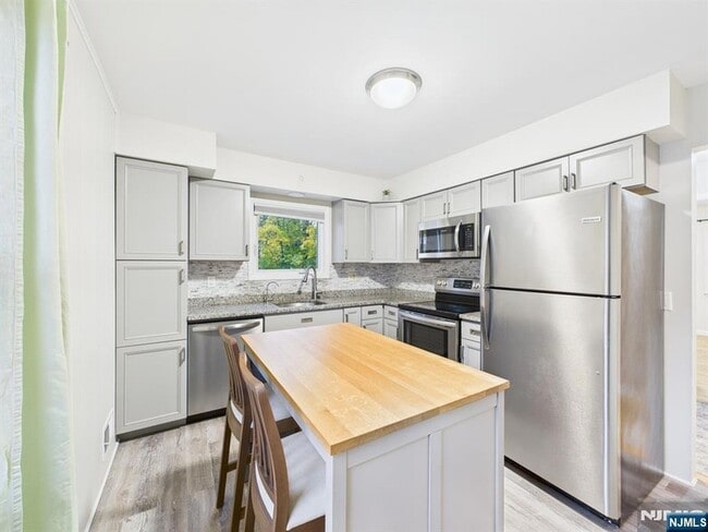 Building Photo - 114 Ackerman Ave