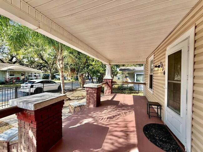 Building Photo - 1216 E 24th Ave