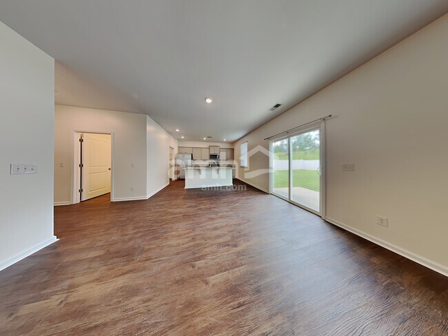 Building Photo - 123 Troupe Dr