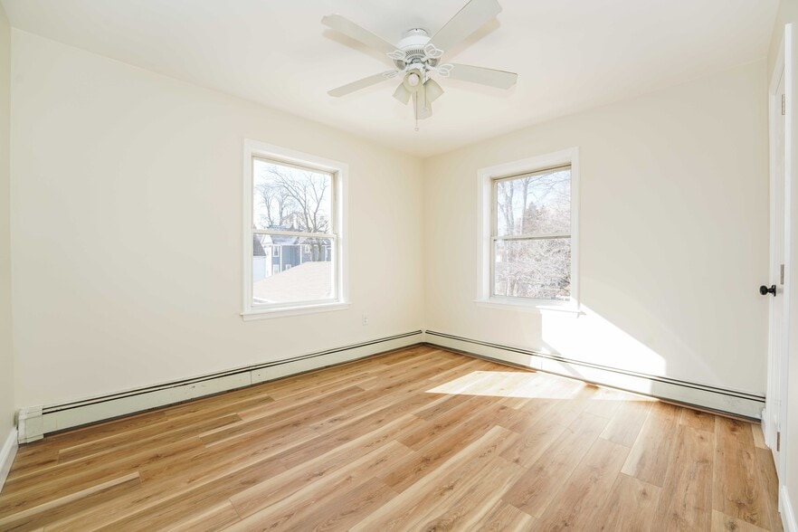 bedroom - 69 Ross Ave