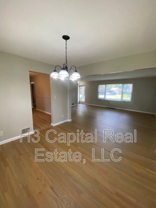 Building Photo - 2111 Clark Ave