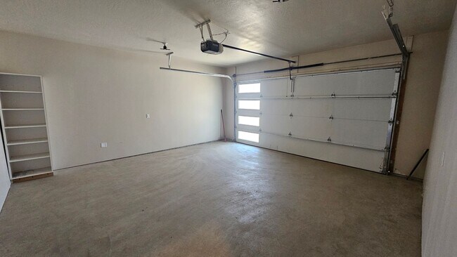 Building Photo - 212 Annie Ave