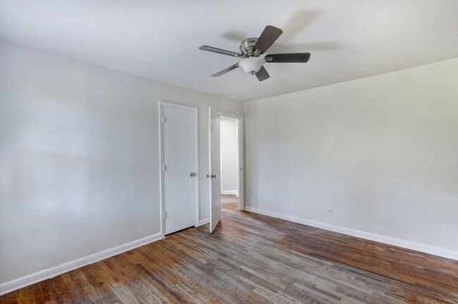 Building Photo - Renovated Three Bedroom House with large yard