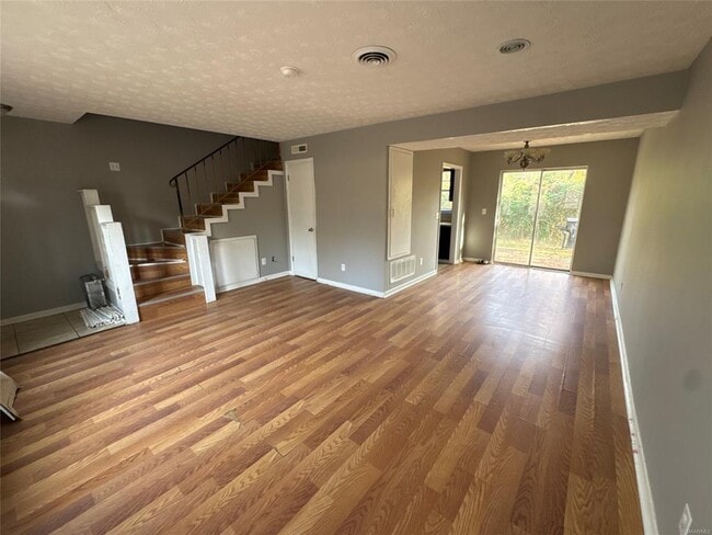 Building Photo - 813 Azalea St