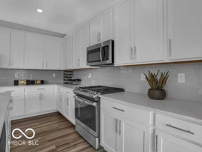 Building Photo - 13457 Carlsbad Pl