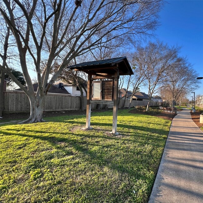 Building Photo - 3311 Whitebud Dr