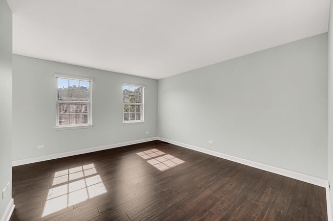 Building Photo - 242 Stafford Dr