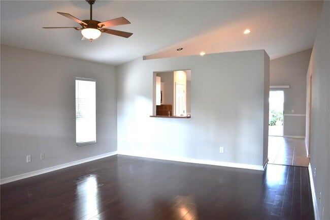 Building Photo - 2132 Brandon Park Cir