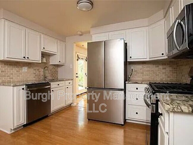 Building Photo - 1248 Satellite Cir