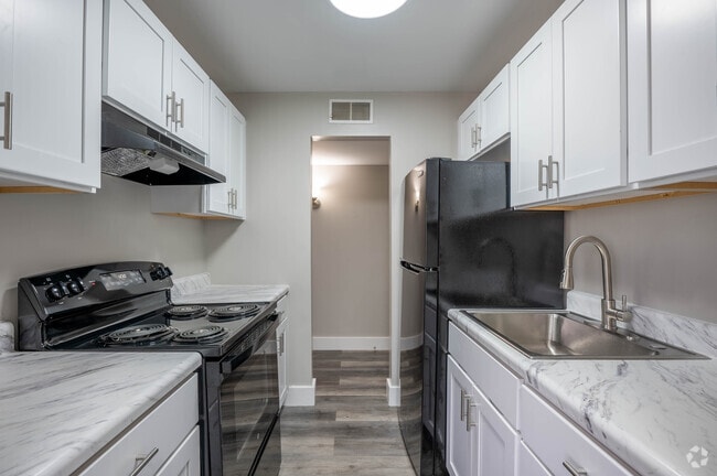 Kitchen. 1-Bed, 1-Bath, 650 Square Feet Unit - Georgetown South