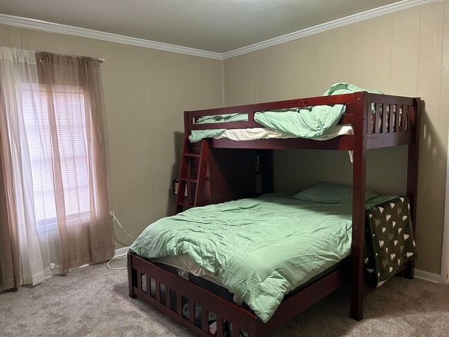 Building Photo - 3 Bedroom 1 Bath House Available for Rent ...