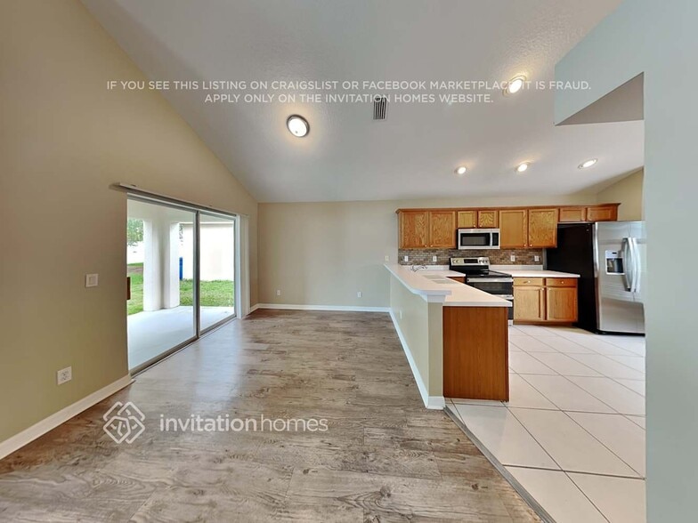Building Photo - 916 Cristelle Jean Dr