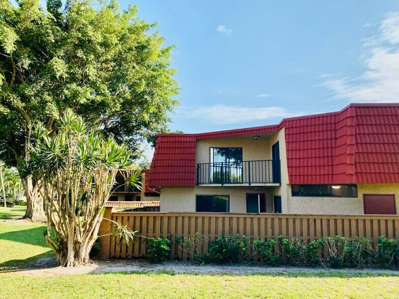 Building Photo - 8225 Severn Dr