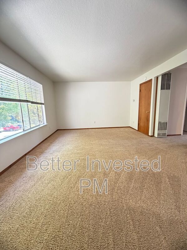 Building Photo - 7720 Bodega Ave