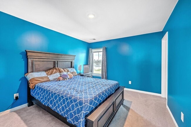 Building Photo - 6 Bedroom, 4.5 Bathroom Home in Cane Bay - Summerville