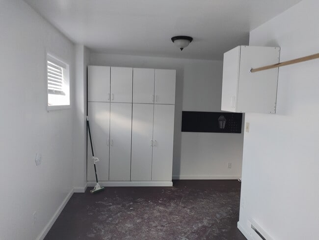 Building Photo - 1601 Canyon Rd