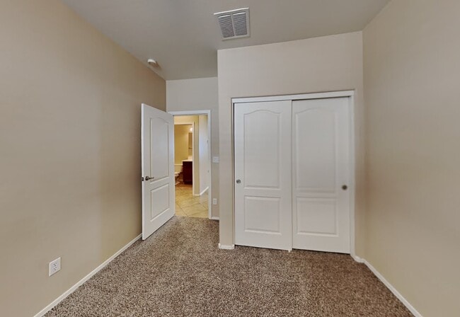 Building Photo - 6558 W Montebello Ave