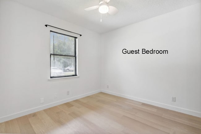 Building Photo - 175 E Lakemont Dr