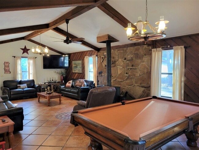 Building Photo - 308-310 Brady Canyon Rd