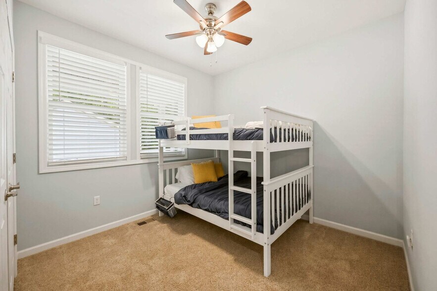 Building Photo - 138B Little River Run N