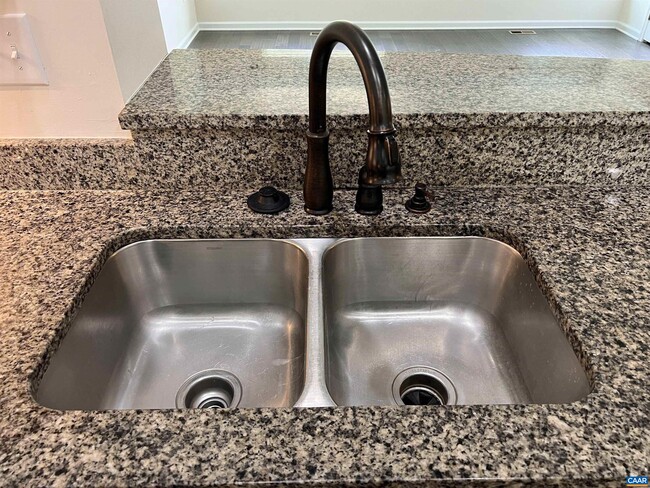 Building Photo - 2056 BethPage Ct