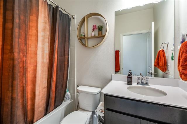 Building Photo - 1005 Adelyn St