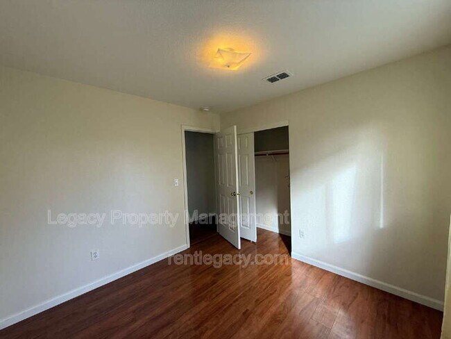 Building Photo - 8183 Hanuman Ct