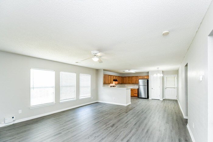 Building Photo - 516 Heron Glen Dr