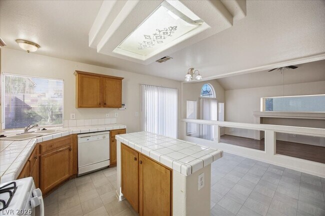 Building Photo - 7435 Aurora Glow St