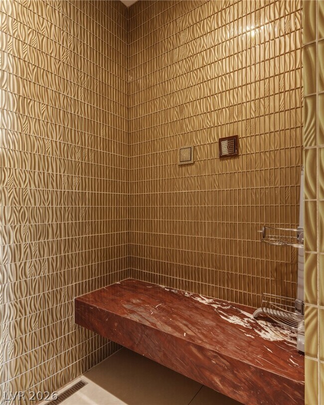 Building Photo - 3750 S Las Vegas Blvd