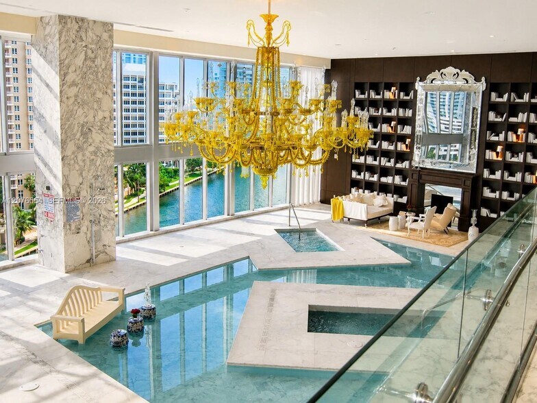 Building Photo - 465 Brickell Ave